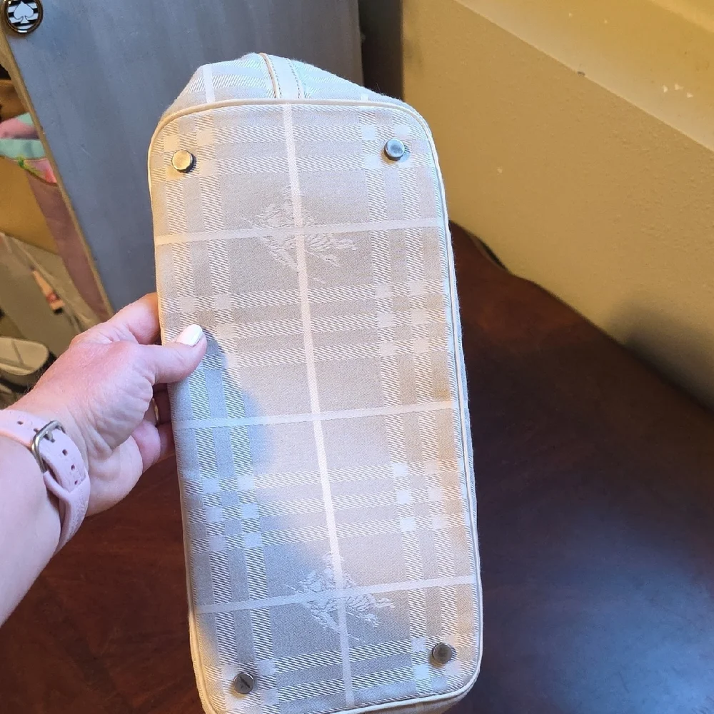 Burberry Cream and Gray Plaid Shoulder Bag - Picture 6 of 16